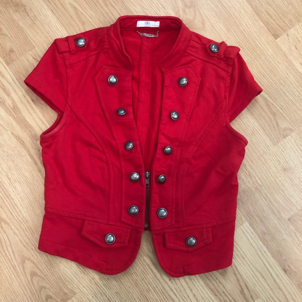 Super cute vest! Size small